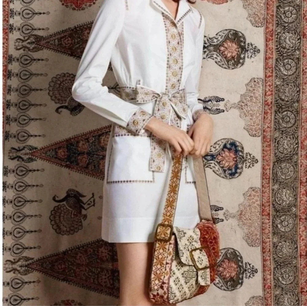 Tory Burch Sawyer Embroidered Shoulder Bag Like New